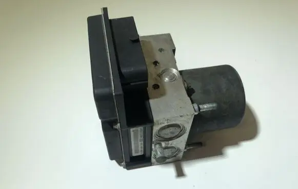 Audi A6 S6 C6 4F ABS Pump 4F0614517A 4F0910517A