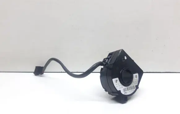 BMW X3 E83 Steering angle sensor 6781436 37146781436