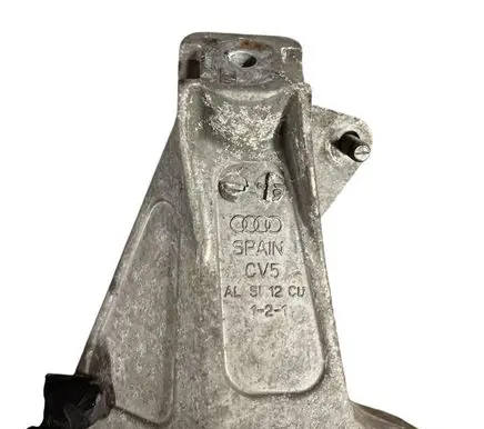 Audi A4 S4 B6 8E 8H Engine mounting bracket 8E0199308A