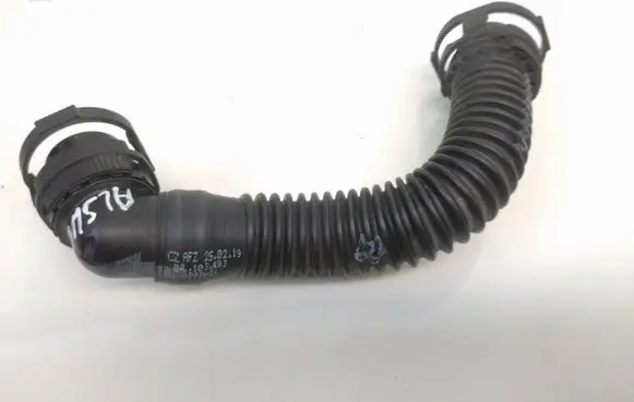 Volkswagen Tiguan Breather hose/pipe 04L103493