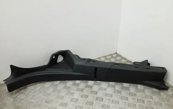 Skoda Yeti (5L) Rear seat side bottom trim 5L0867765B 5L0867779