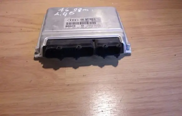 Audi A6 S6 C5 4B Engine control unit/module 0261204767 4B0907552C