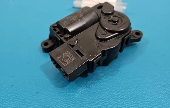 Skoda Octavia Mk4 A/C air flow flap actuator/motor 5WA907511B IMPRK1537554