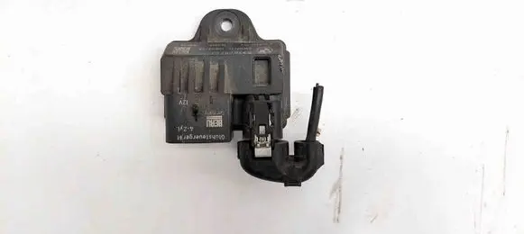 BMW 3 F30 F35 F31 Glow plug pre-heat relay 8570087