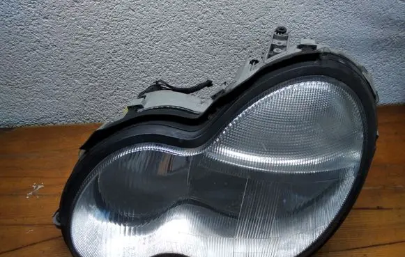 Mercedes-Benz C W203 Headlight/headlamp 1305235663 A2038200761 0301166601