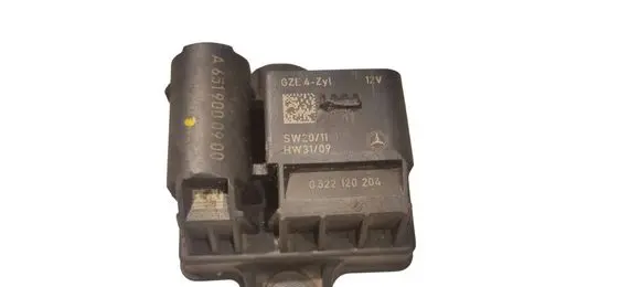 Mercedes-Benz C W204 Glow plug pre-heat relay A6519000900 0522120204