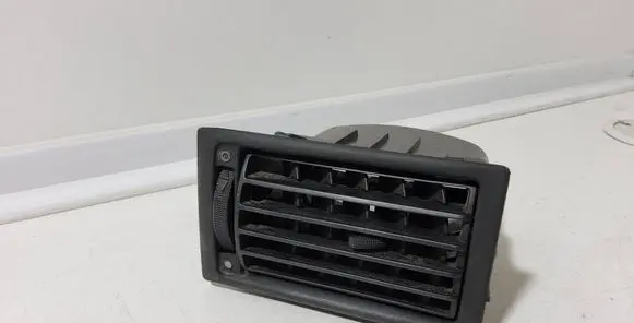 Volkswagen Transporter - Caravelle T4 Dashboard side air vent grill/cover trim 7D1819703