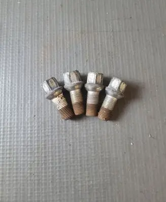Skoda Octavia Mk3 (5E) Nuts/bolts 