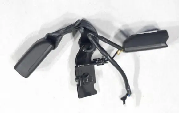 Hyundai Kona I Seat belt trim 