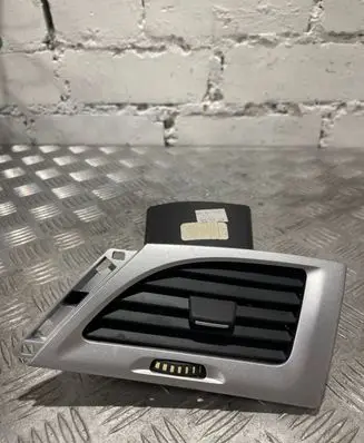 Renault Megane III Dashboard side air vent grill/cover trim