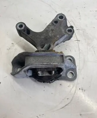 Nissan Qashqai Engine mount bracket 112846249r