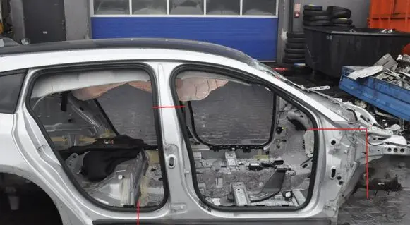 Ford Focus Pillar (middle) 