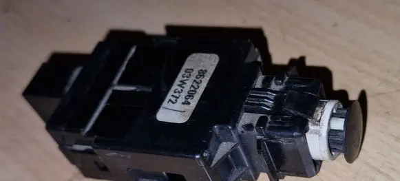 Volvo V70 Brake pedal sensor switch 8622064