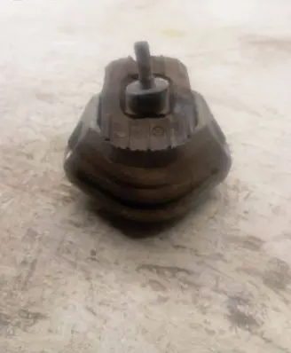 BMW 5 E60 E61 Engine mount bracket