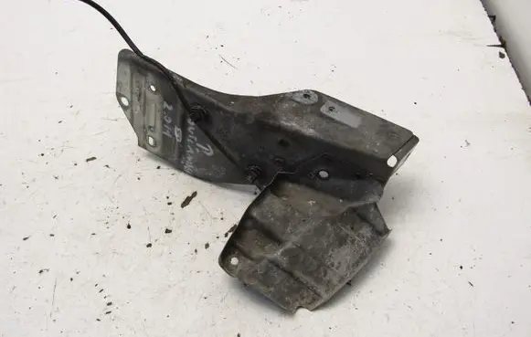 Mitsubishi Outlander Fender mounting bracket 144327