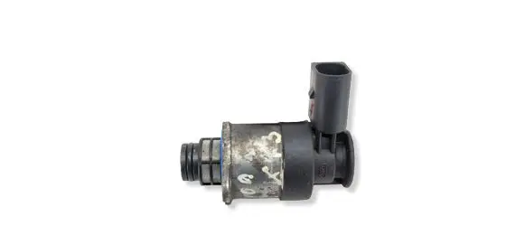 Volkswagen PASSAT B6 Fuel pressure regulator 0928400706