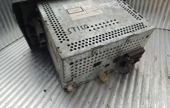 Fiat Stilo Radio/CD/DVD/GPS head unit 735392561 M009901 03092004