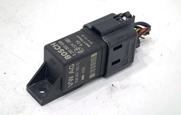 Audi A5 other engine part 038907281D