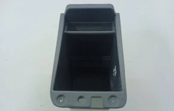 Saab 9-7X Glove box central console DDD23939