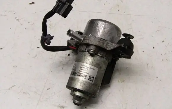 Honda Civic X Vacuum pump 46460TGLG011M1