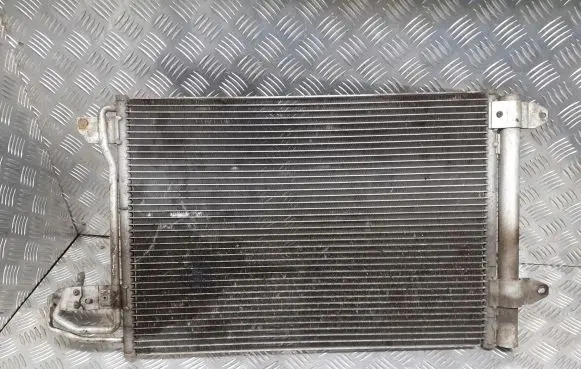 Volkswagen Golf Plus A/C cooling radiator (condenser)