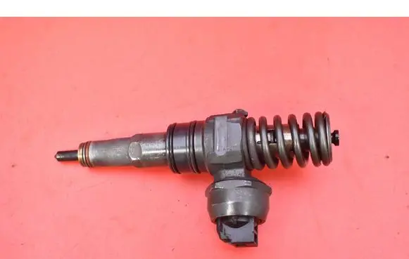 Volkswagen PASSAT B5.5 Fuel injector 0414720037