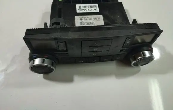 Volkswagen Touareg I Climate control unit 7L6907040D