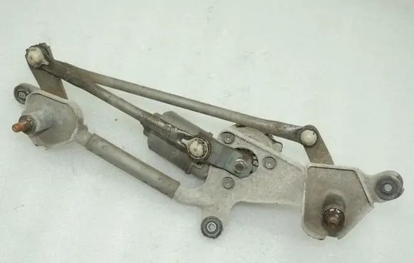 Suzuki SX4 Front wiper linkage and motor 3810080J01