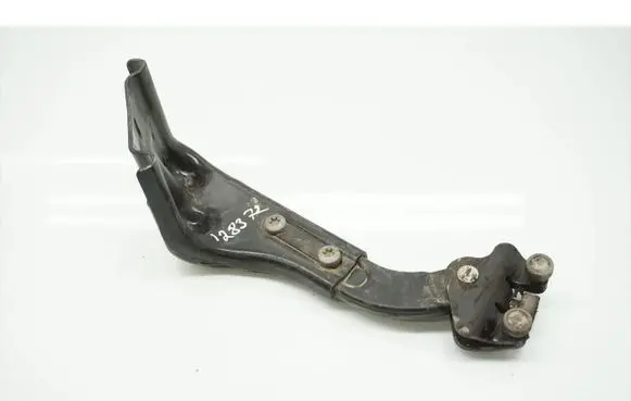 Mercedes-Benz Vito Viano W639 Sliding door lower roller guide/hinge A6397630114