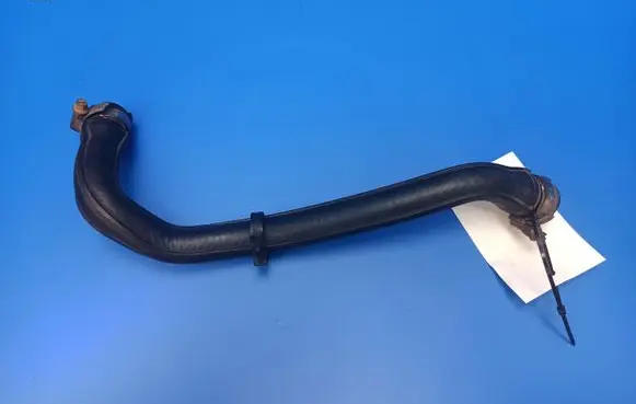 Mercedes-Benz C W203 Breather hose/pipe A2711410683
