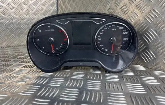 Audi A3 S3 8V Speedometer (instrument cluster) 8V0920870B
