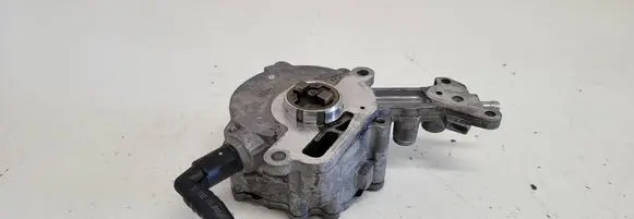 Volkswagen Golf V Vacuum pump 038145209
