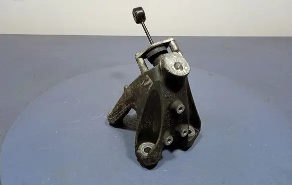 Aixam A721 Engine mount vacuum valve 4M0199869AL