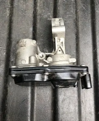 BMW 5 G30 G31 EGR valve 8576810 15877710