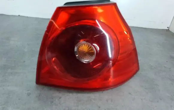 Volkswagen Golf V Rear/tail lights 1K0945096E