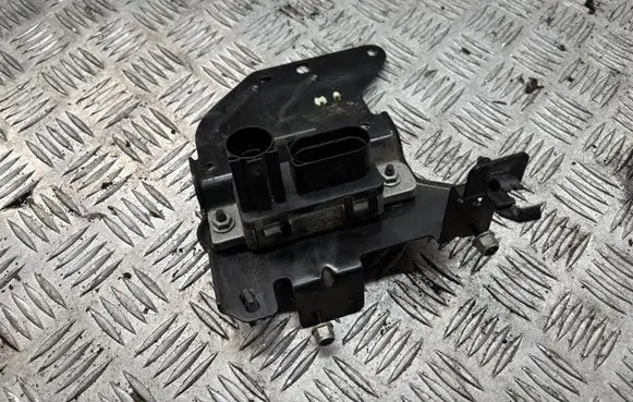 Land Rover Range Rover Velar Glow plug pre-heat relay GX7312B533AG