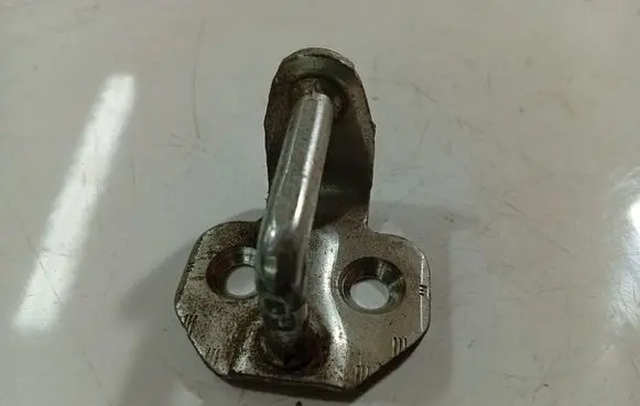 Fiat Fiorino Front door lock loop/hook striker 