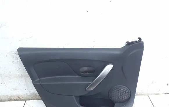 Dacia Sandero II Front door card panel trim 809012139R
