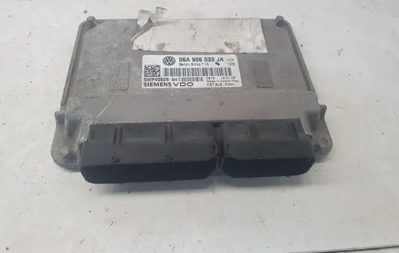 Volkswagen Golf VI Engine control unit/module 06A906033JA 5WP4082604