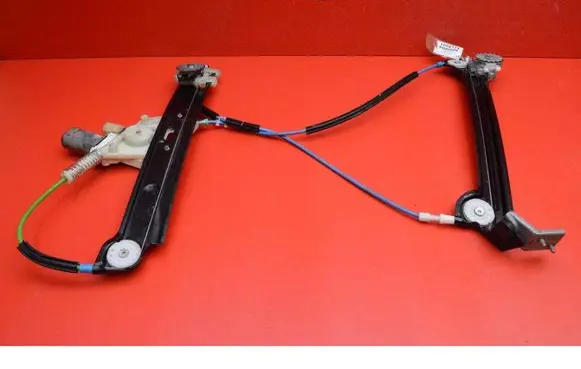 BMW 1 E82 E88 Front door window regulator with motor 6978845