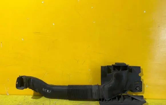 Ford Galaxy Intake resonator 9E635