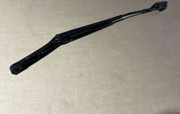 Volkswagen Golf VII Front wiper blade arm 5G1955409B