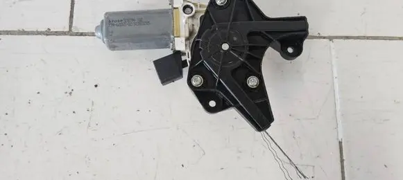 Mercedes-Benz Vito Viano W639 Front door window regulator motor 928794102 02103285