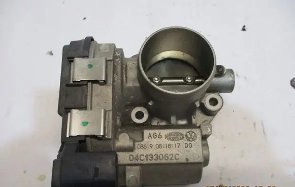 Volkswagen T-Cross Throttle body valve 04C133062C