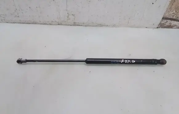 Volkswagen Fox Tailgate/trunk strut/damper