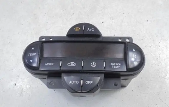 KIA Carens I Air conditioning/heating control unit 