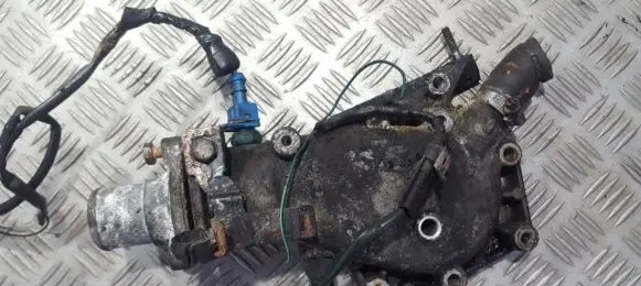 Renault Trafic I Engine coolant pipe/hose 98456198