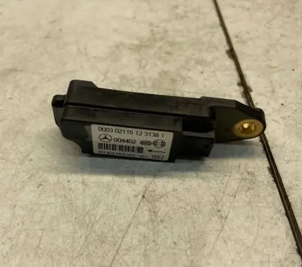 Mercedes-Benz CLK A209 C209 Airbag deployment crash/impact sensor A0018204426 004402 0003021151231381