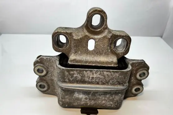 Audi A3 S3 A3 Sportback 8P Engine mount bracket 1K0199555