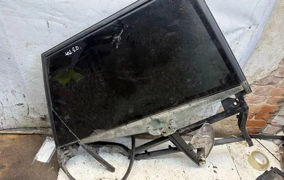 Audi A6 S6 C5 4B Front door manual window regulator